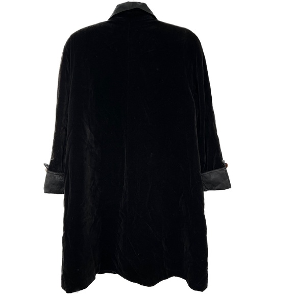 Velvet COAT Vintage Goth Black Knee Length Size 14 Fabric Collar & Cuffs Pockets - Picture 5 of 8
